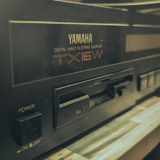 Je viens de me choper un Yamaha TX16W ! - NIZUKPROD.com