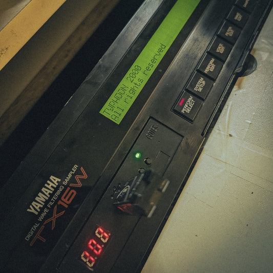 Mon Yamaha TX16W est opérationnel ! - NIZUKPROD.com